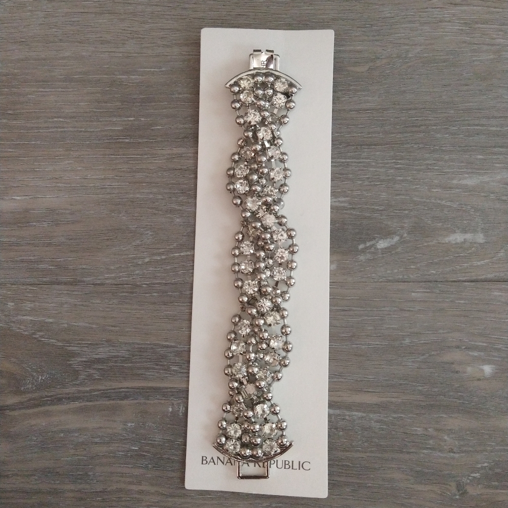 Banana Republic rhinestones silver bead Bracelet